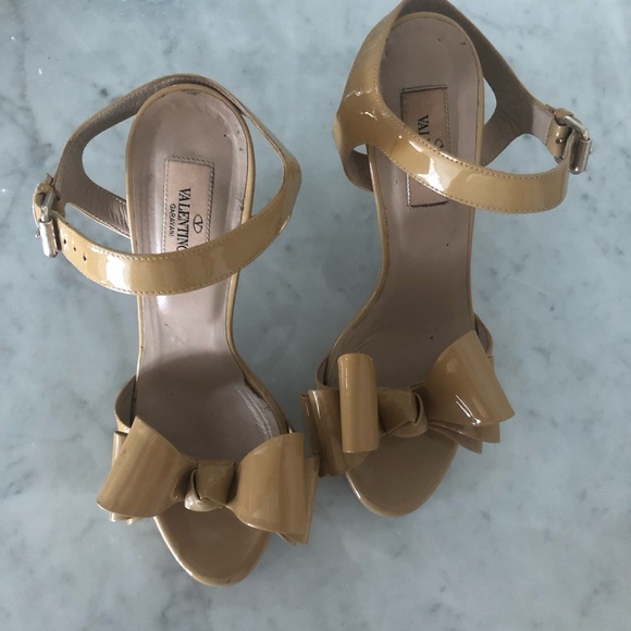 Valentino Shoes - Party SALE 🎉Valentino high heels nude 37 🎉🎉🎉